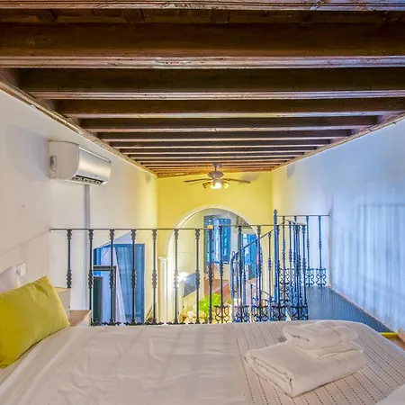 Precioso Duplex Estilo Sevillano En Pleno Centro *